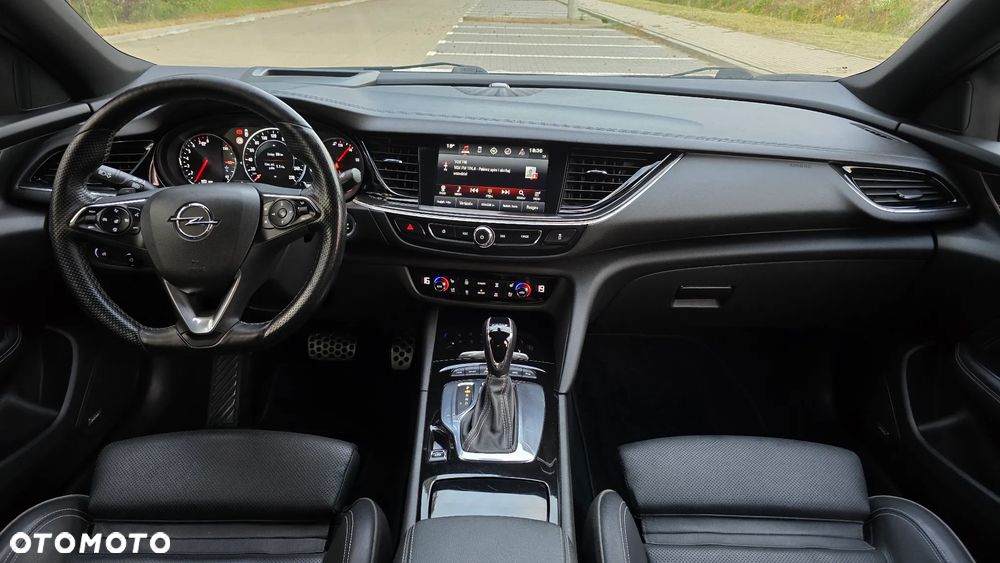 Opel Insignia 2.0 T 4x4 GSi S&S - 12