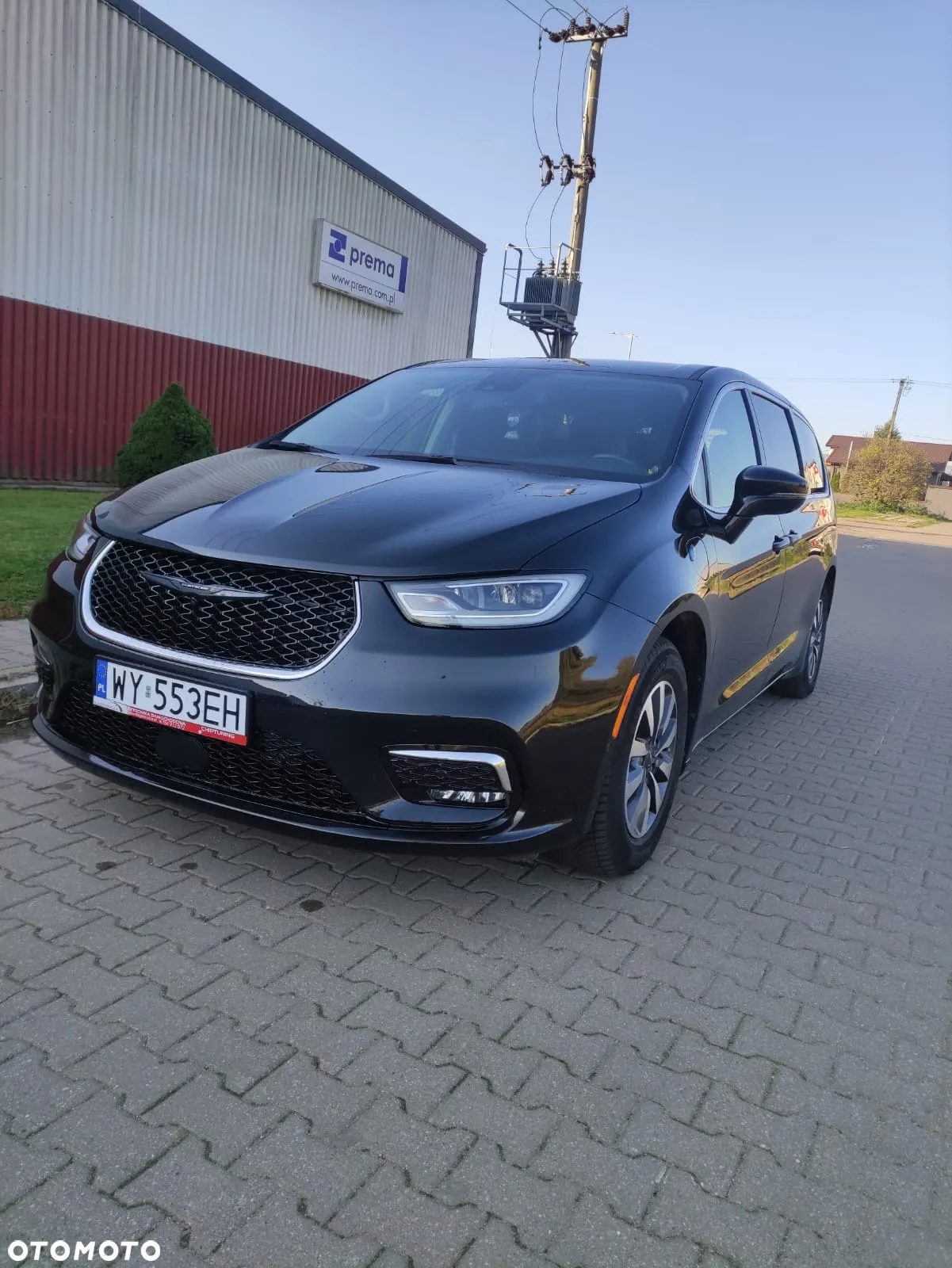 Chrysler Pacifica - 2