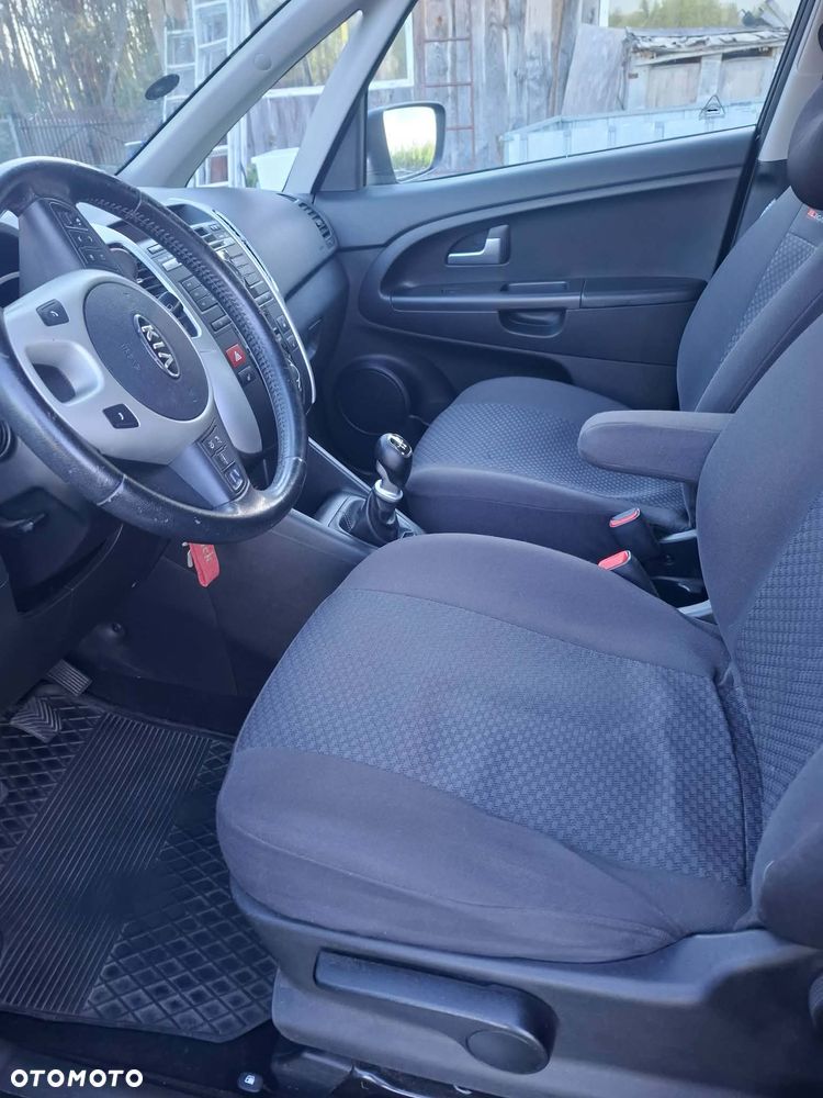Kia Venga - 3