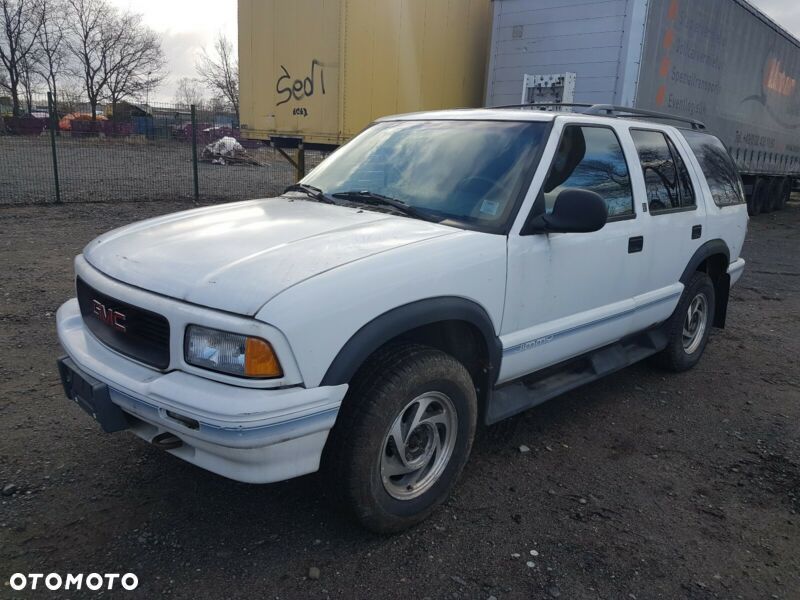 CHEVROLET BLAZER 94-05 blotnik prawy przod przedni GMC JIMMY 4.3 s10 pickup gmc jimmy sonoma pickup 4.3 v6 right front fender bialy 1994 1995 1996 1997 1998 1999 2000 2001 2002 2003 2004 2005 - 2