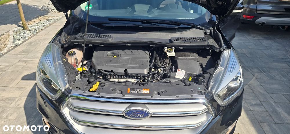 Ford Kuga 1.5 EcoBoost 2x4 Black & Silver - 25