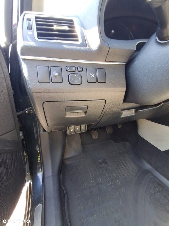 Toyota Avensis 1.8 Premium - 10