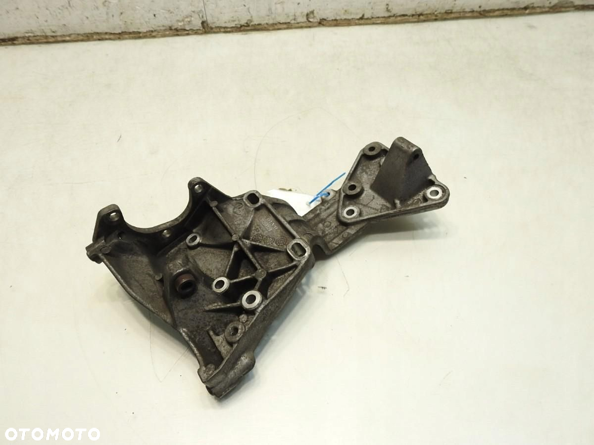 ŁAPA MOCOWANIE ALTERNATORA VOLVO XC60 I 2.4 D5 31258329 - 6