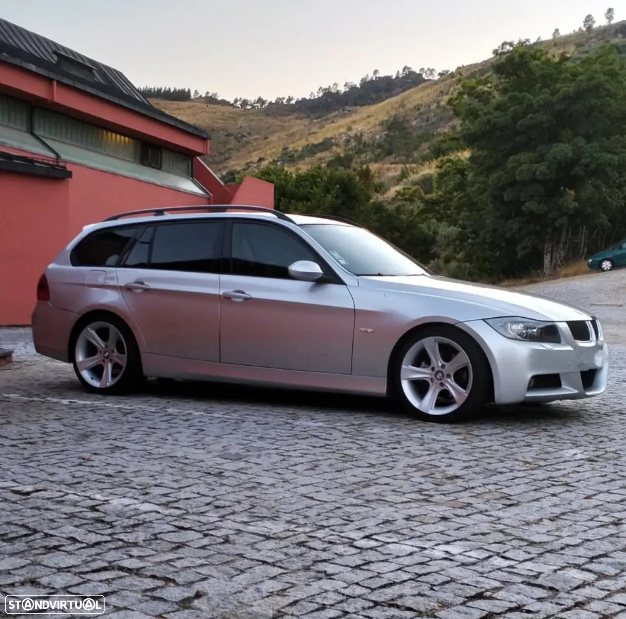 BMW 320 d Touring Exclusive - 3
