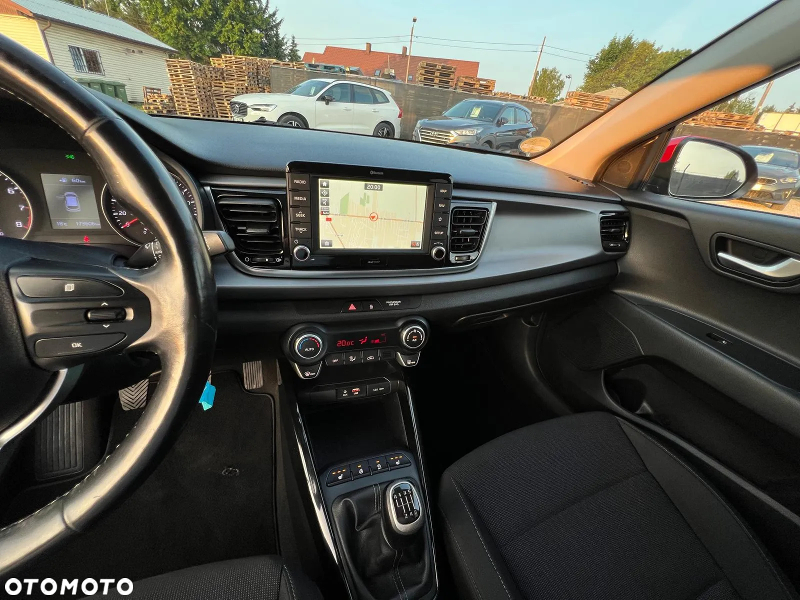 Kia Rio 1.4 L - 26