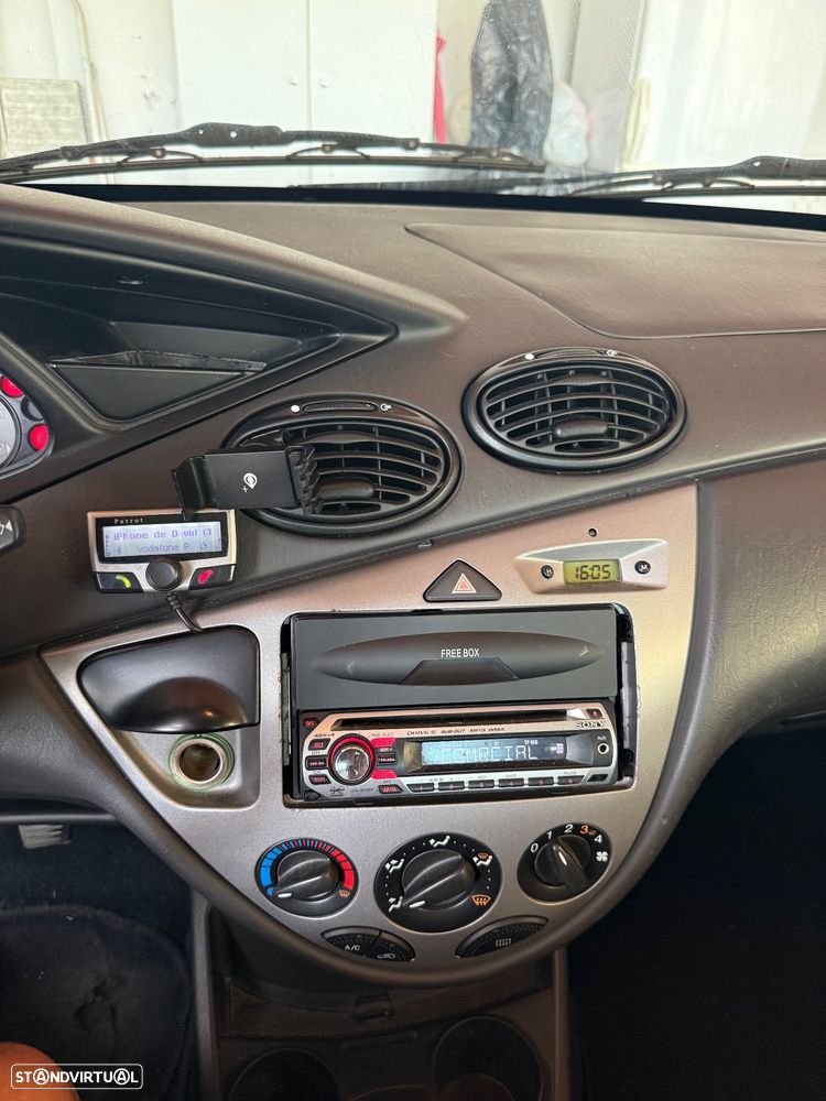 Ford Focus - 8