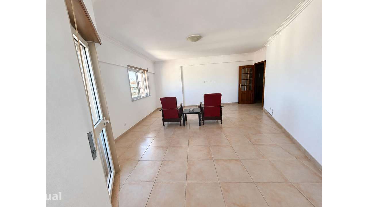Apartamento T1 em Santa Marta do Pinhal - Grande imagem: 5/19