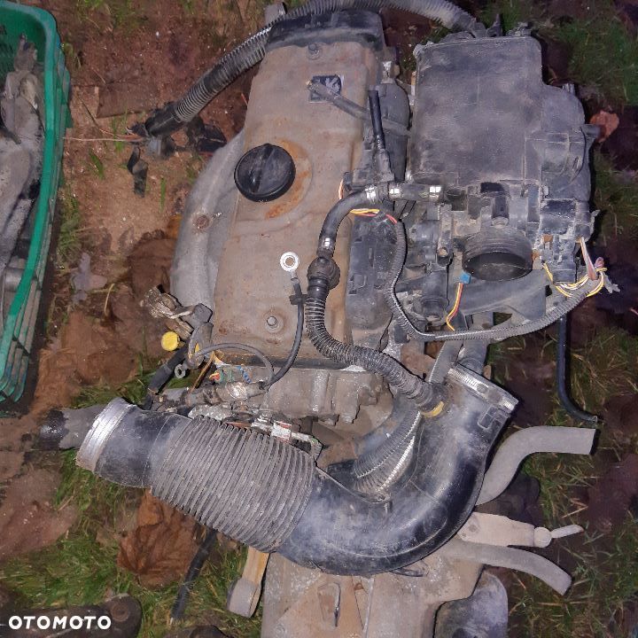 Silnik Peugeot 206 1.1 B - 1