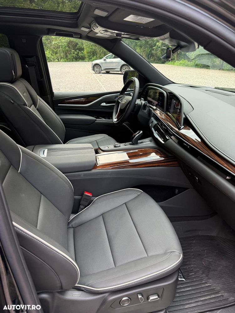 Cadillac Escalade - 16