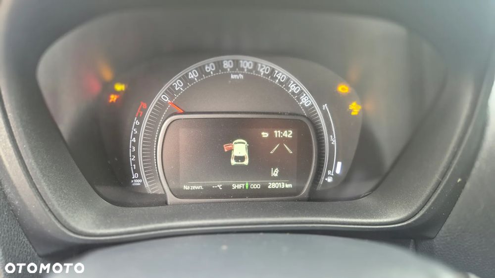 Toyota Aygo X Business Edition - 25