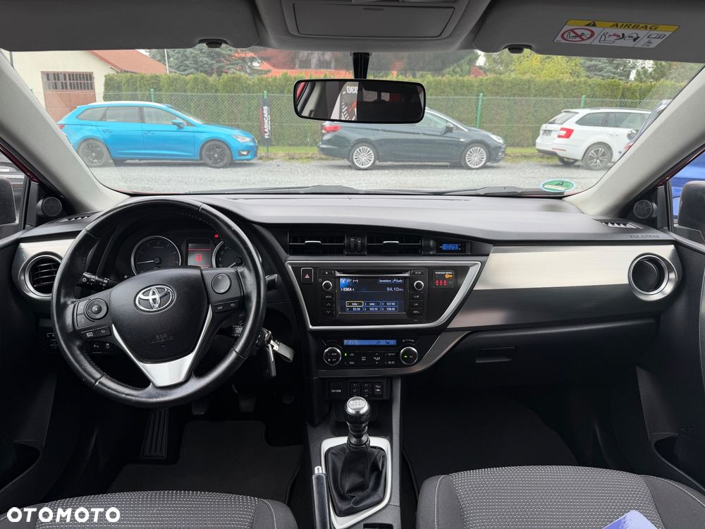 Toyota Auris - 14