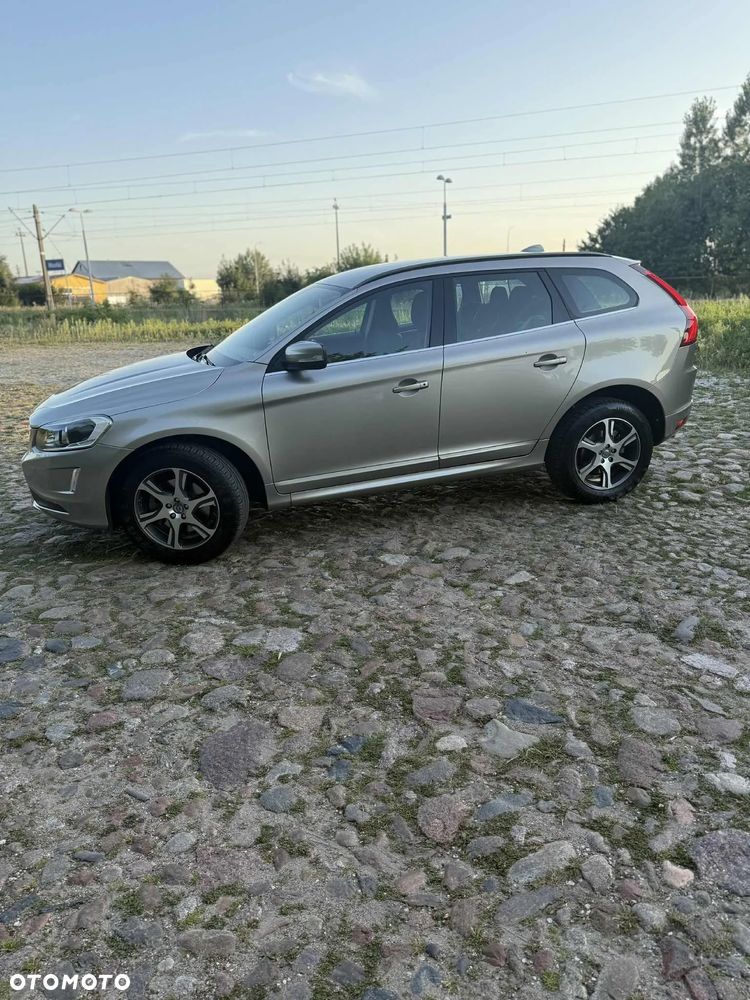 Volvo XC 60 D5 AWD Kinetic - 13