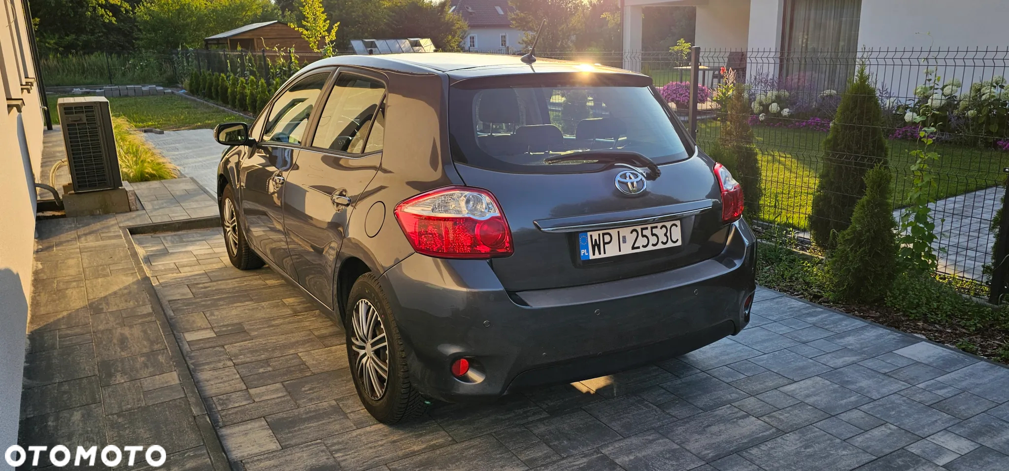 Toyota Auris 1.33 VVT-i Active - 4