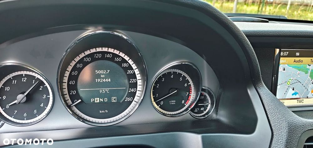 Mercedes-Benz Klasa E 350 CGI BlueEff - 37