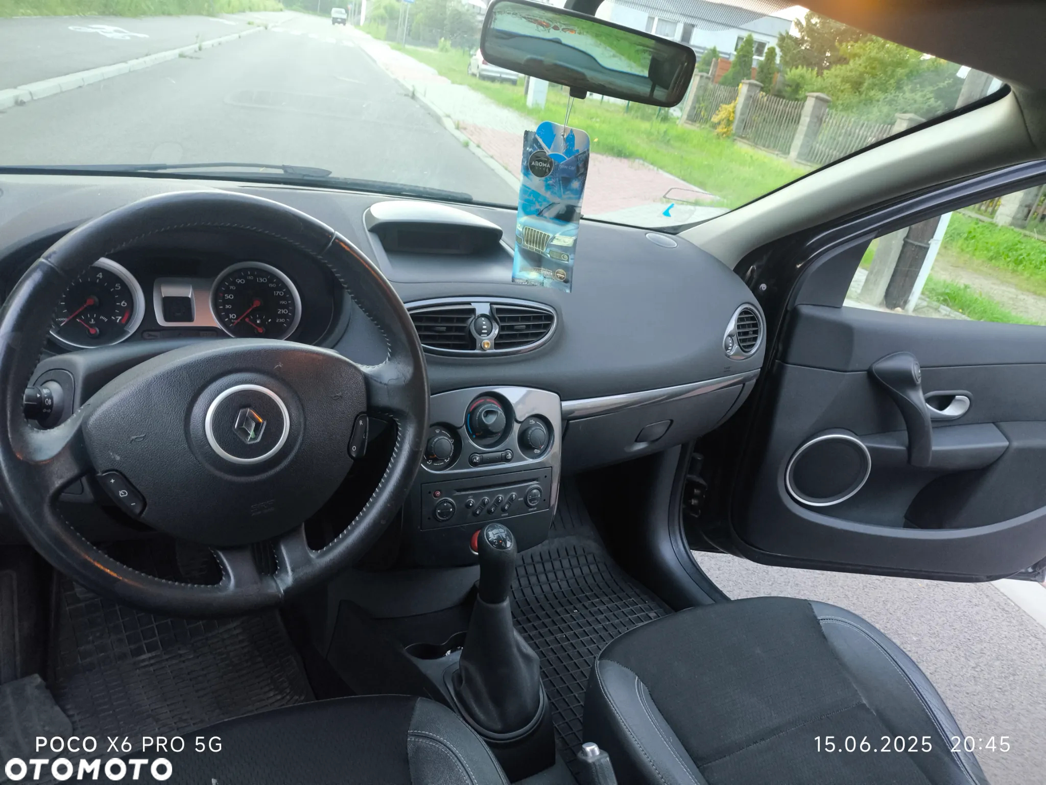 Renault Clio 1.2 16V 75 Expression - 10