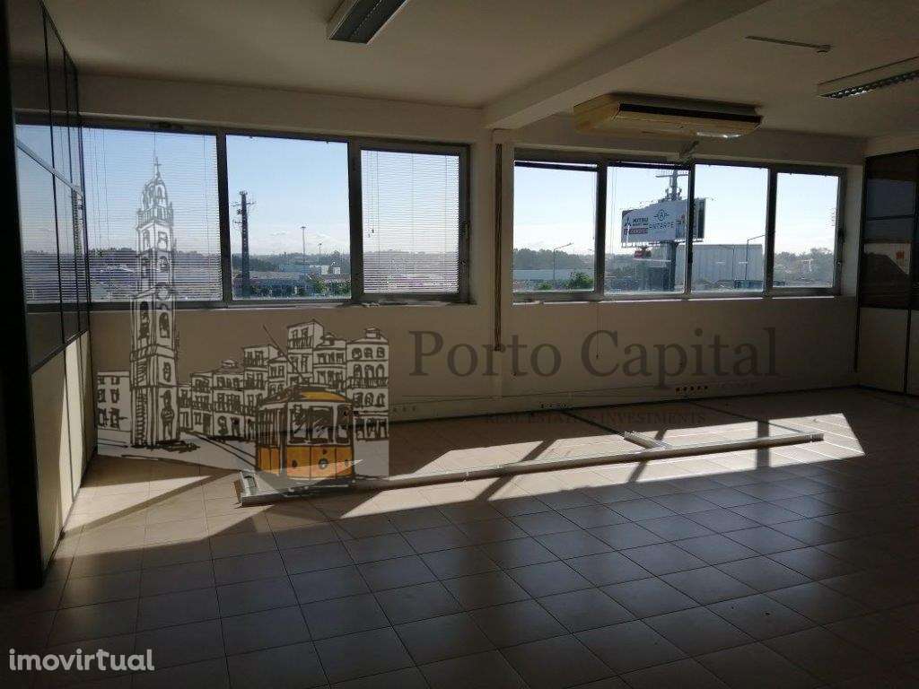 Escritório para arrendamento com uma área 270m2 em leca Palmeira. - Grande imagem: 4/17
