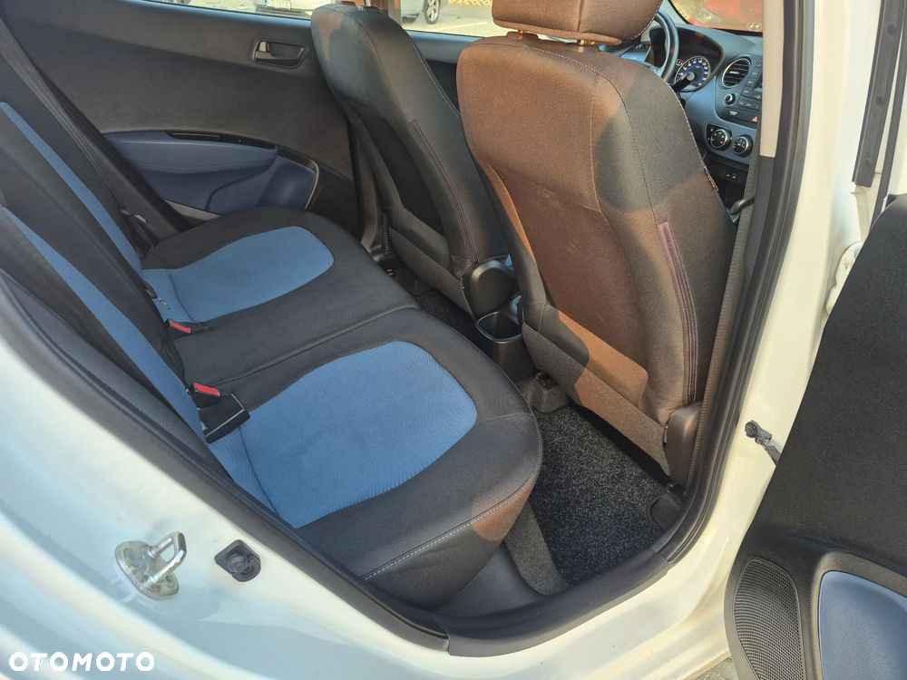 Hyundai i10 1.2 Fifa World Cup Edition - 14