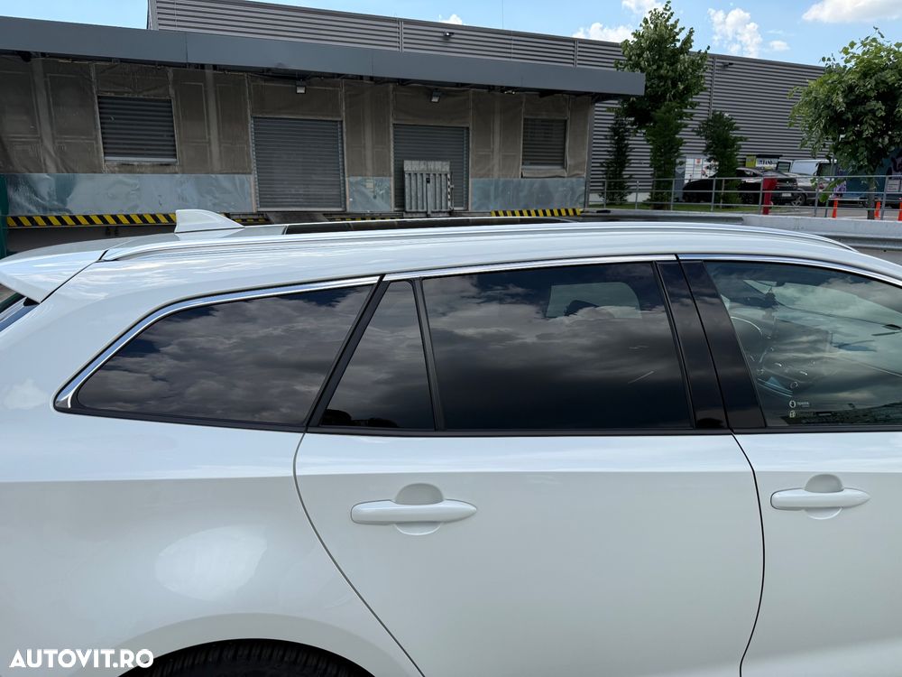 Toyota Corolla - 23