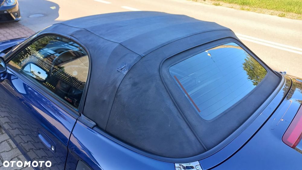 Toyota MR2 Roadster - 8