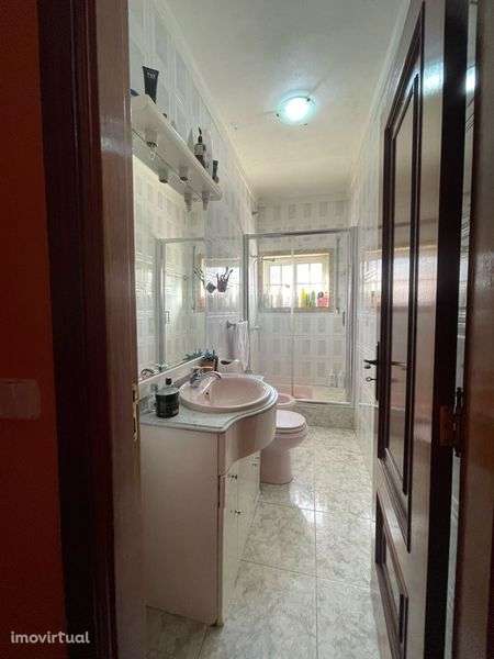 Casa + Negócio a funcionar - Grande imagem: 3/8