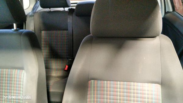 Para Peças Volkswagen Polo (9N_) - 4