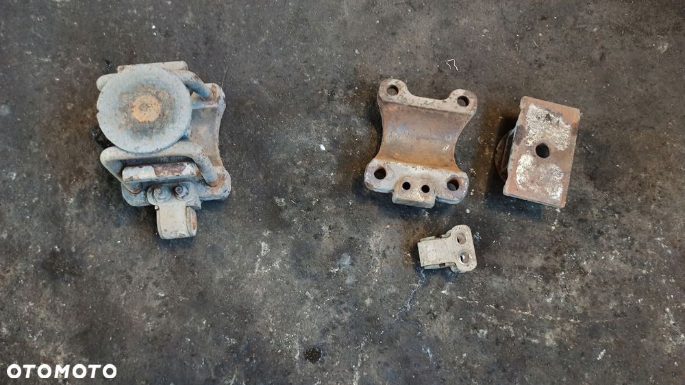 uchwyt mocowanie mostu resora stabilizatora iveco daily 35s 06+ - 3