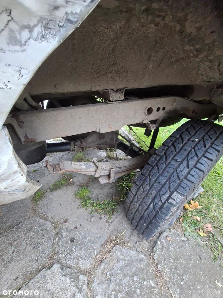 Nissan Navara 2.5 D SE - 5