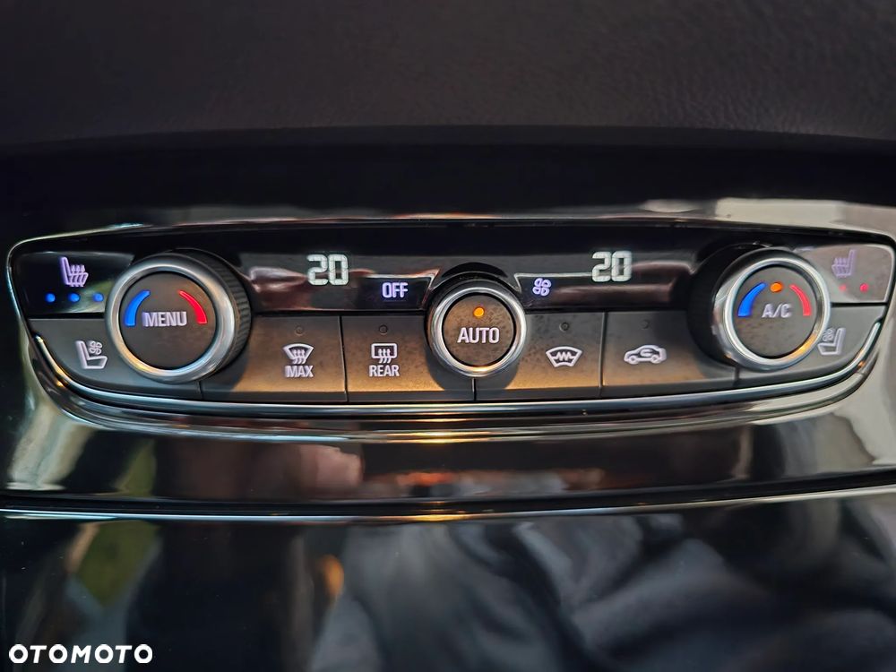 Opel Grandland X Plug-in-Hybrid4 1.6 DI Start/Stop Ultimate - 24