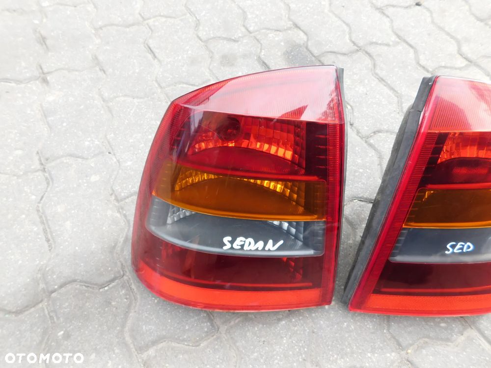 lampa lewa prawa tył OPEL ASTRA II sedan coupe cabrio CIEMNA - 2