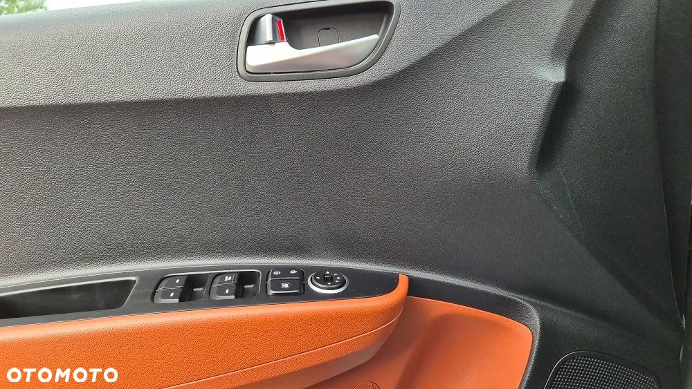 Hyundai i10 1.2 Fifa World Cup Edition - 19