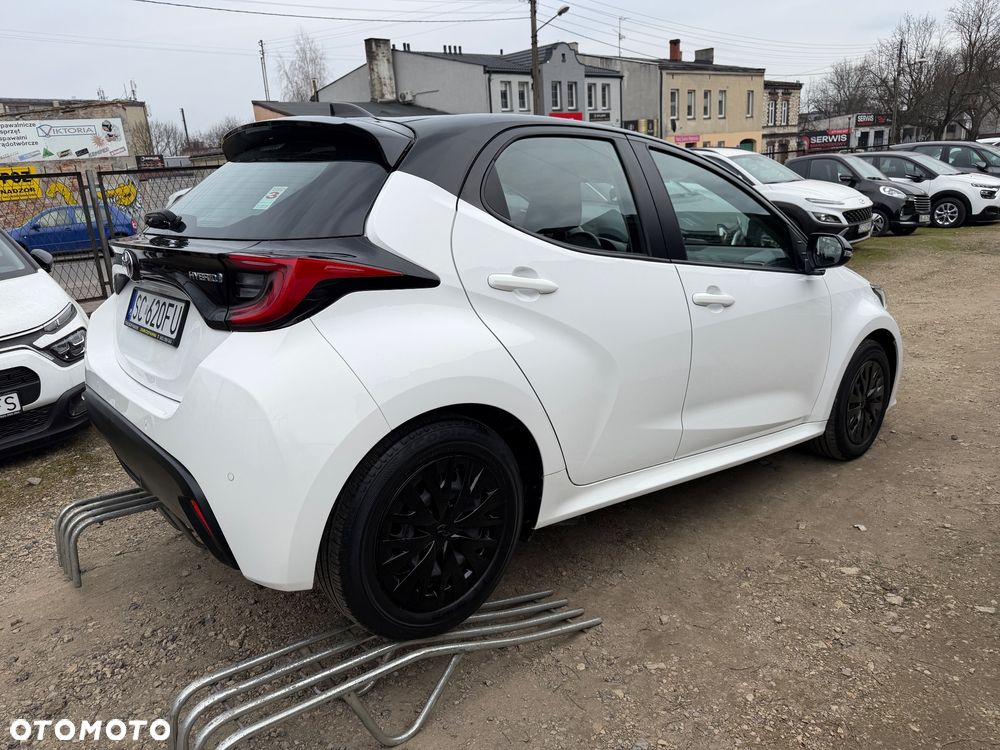 Toyota Yaris Hybrid 1.5 Executive - 4