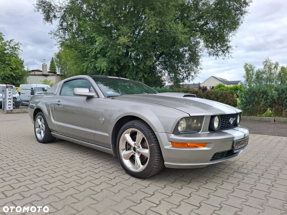 Ford Mustang - 7