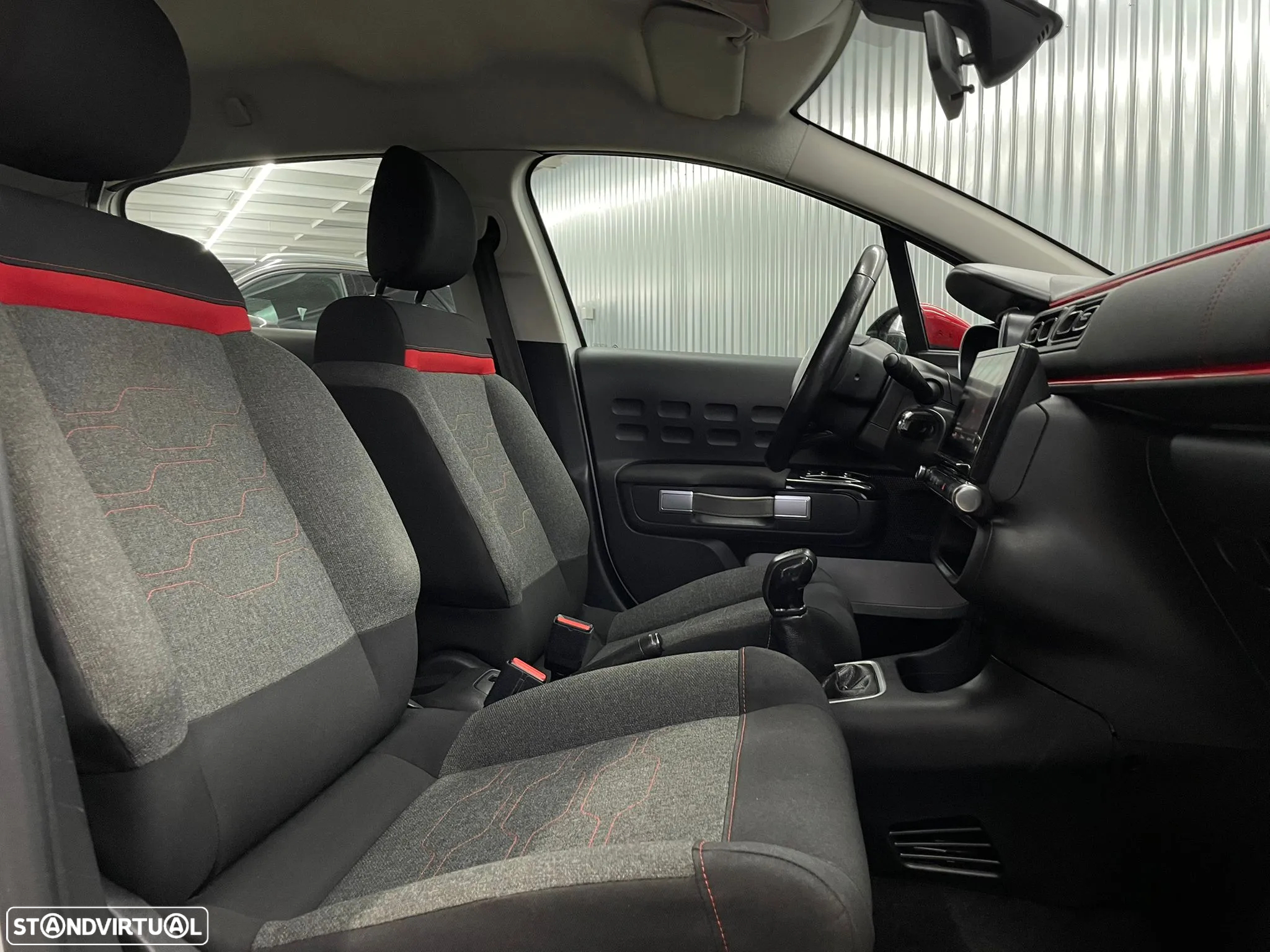 Citroën C3 1.2 PureTech Shine - 22