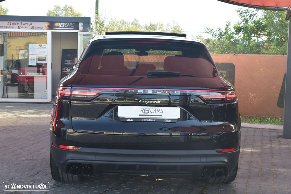 Porsche Cayenne E-Hybrid - 4