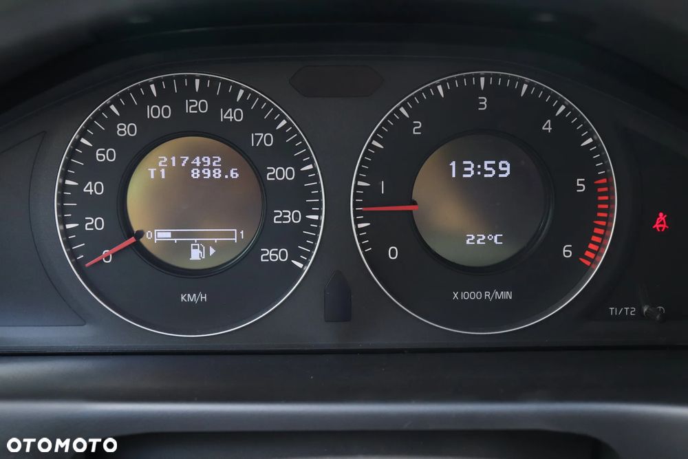 Volvo V70 D5 Summum - 12