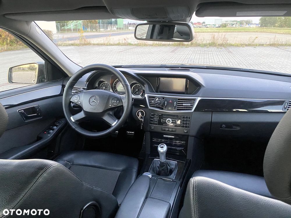 Mercedes-Benz Klasa E 200 CDI BlueEff Avantgarde - 13