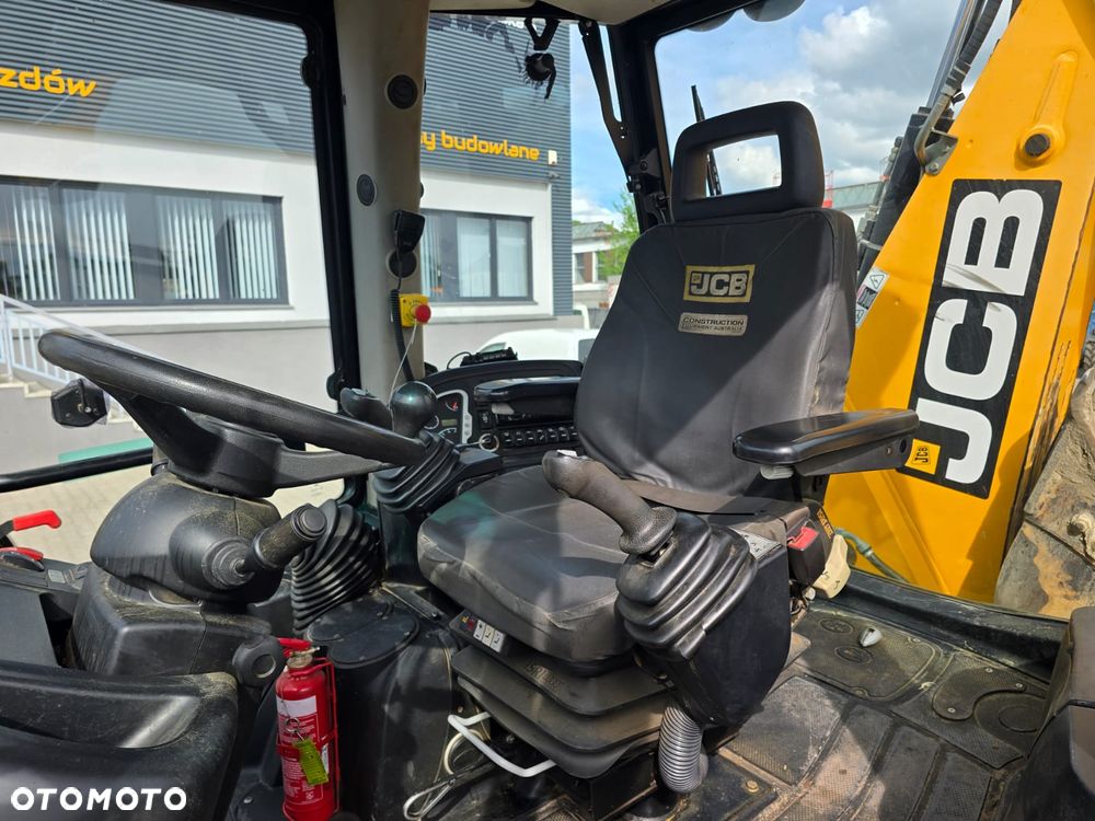 JCB 3 CX - 9