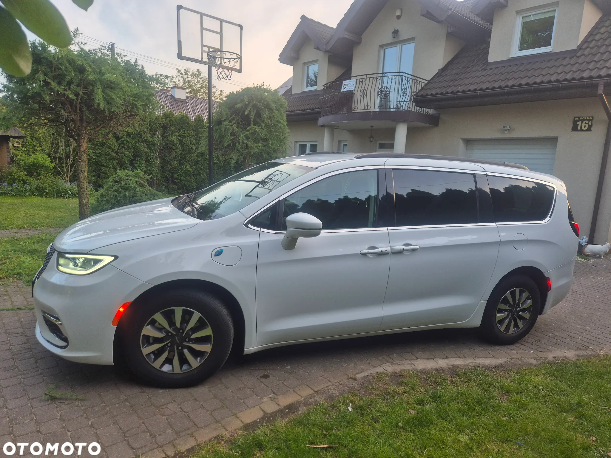 Chrysler Pacifica - 6