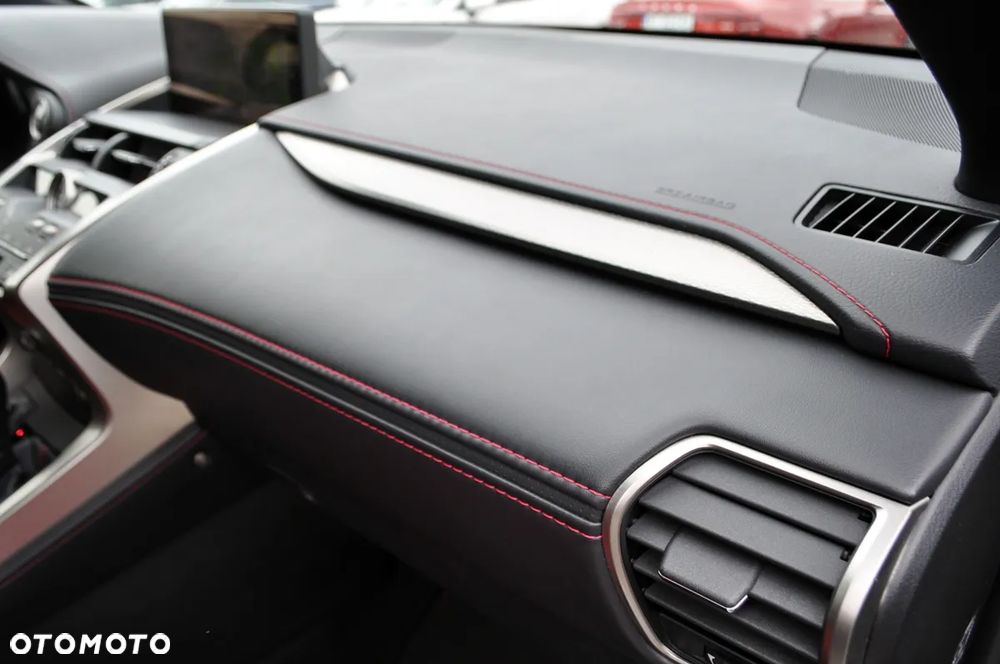 Lexus NX 300h F Sport Edition AWD - 31