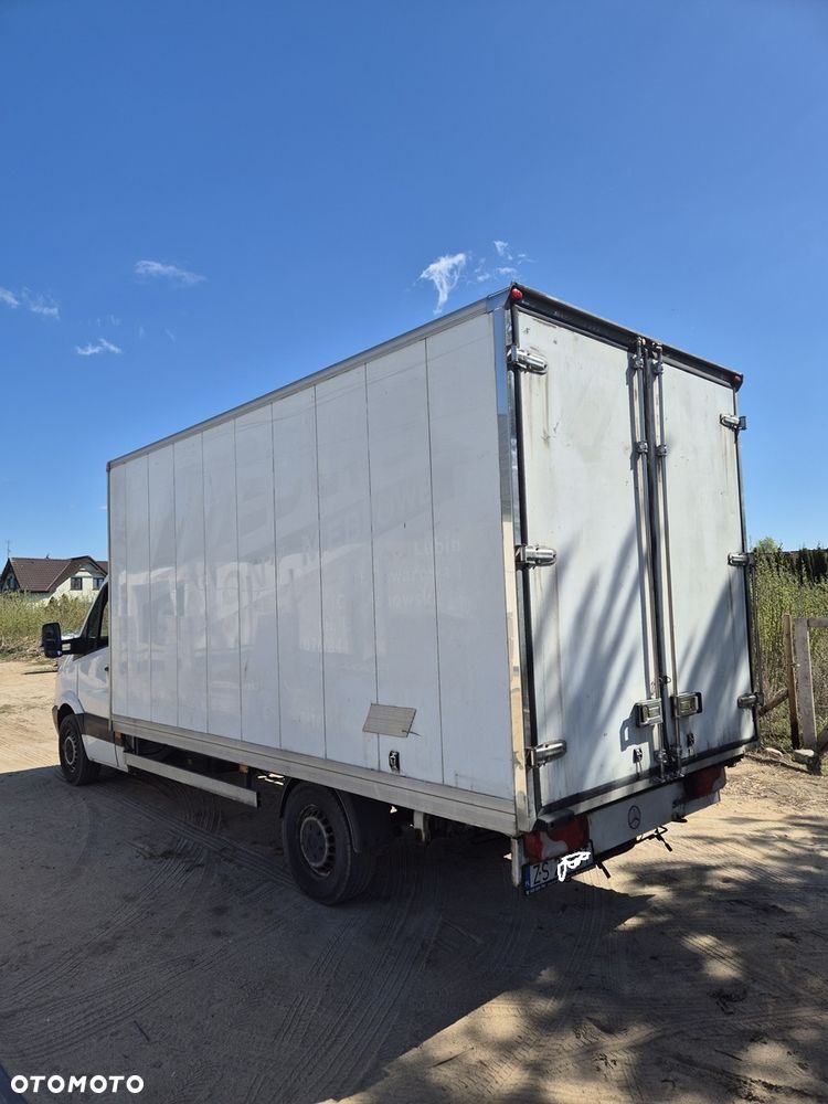 Mercedes-Benz Sprinter - 5