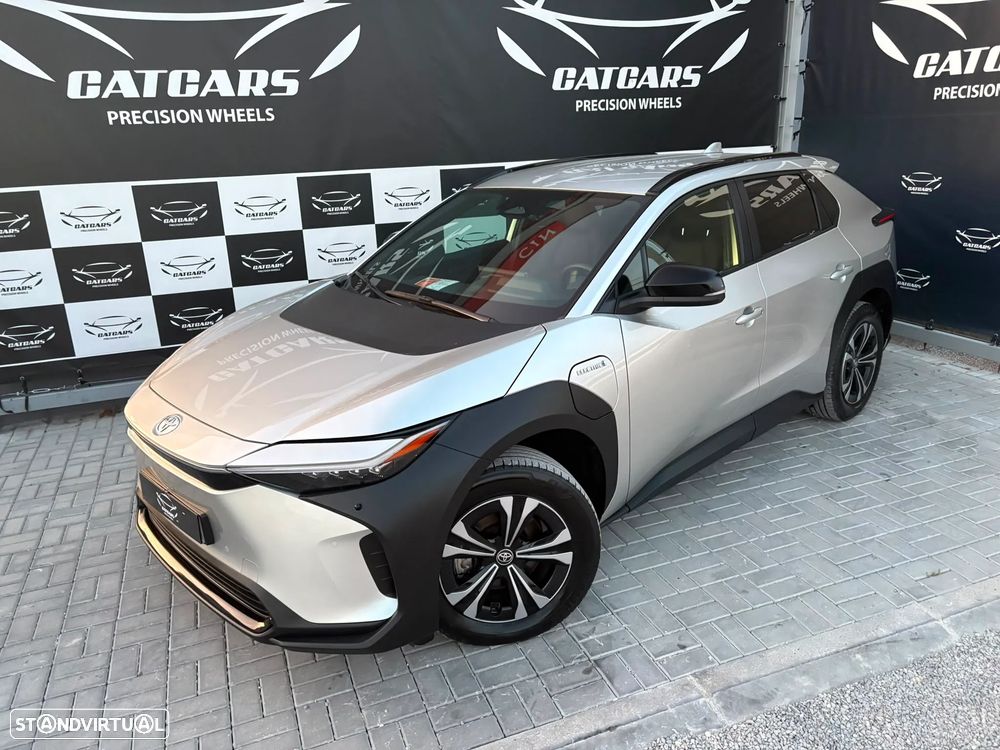 Toyota bZ4X Lounge — fotografia 3
