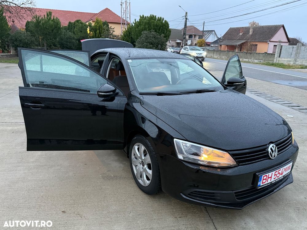 Volkswagen Jetta 1.6 TDI Blue Motion Technology Comfortline - 28