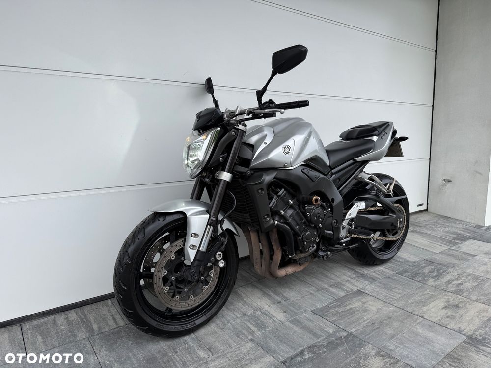 Yamaha FZ - 2