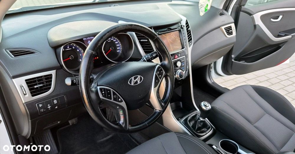 Hyundai i30 - 24