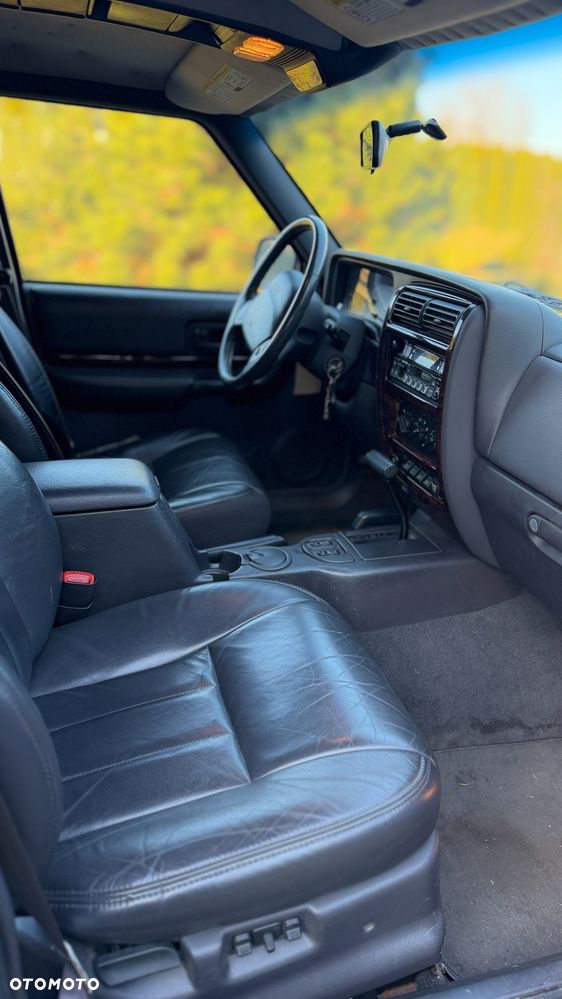 Jeep Cherokee 4.0 Limited - 21
