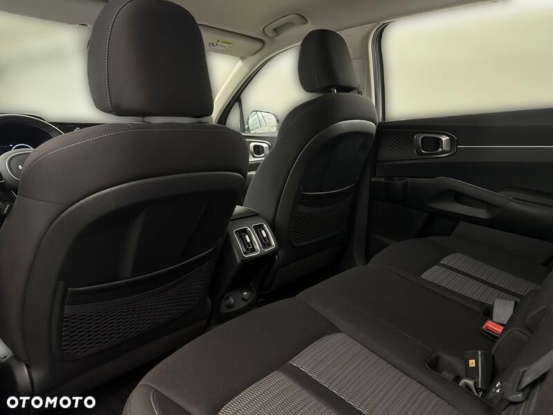 Kia Sorento 1.6 T-GDI HEV M 7os - 18