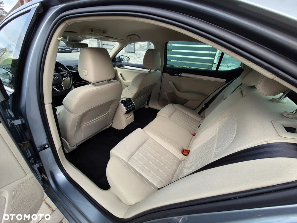 Skoda Superb 2.0 TSI Style DSG - 8