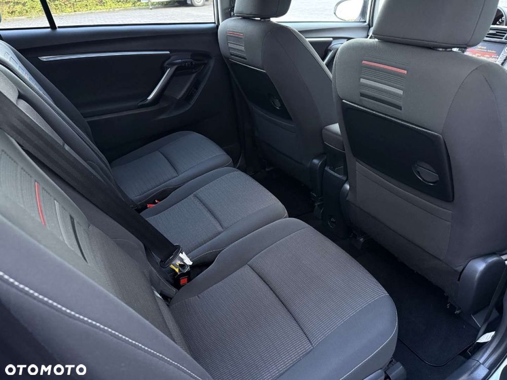 Toyota Verso - 32