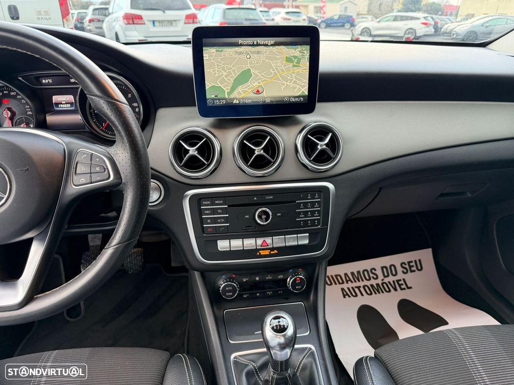 Mercedes-Benz GLA 180 CDI Urban - 18