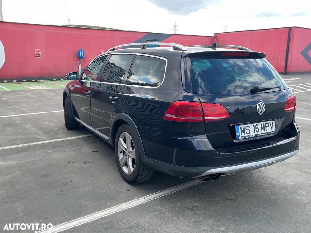 Volkswagen Passat 2.0 TDI 4Motion BlueMotion Technology Comfortline - 4